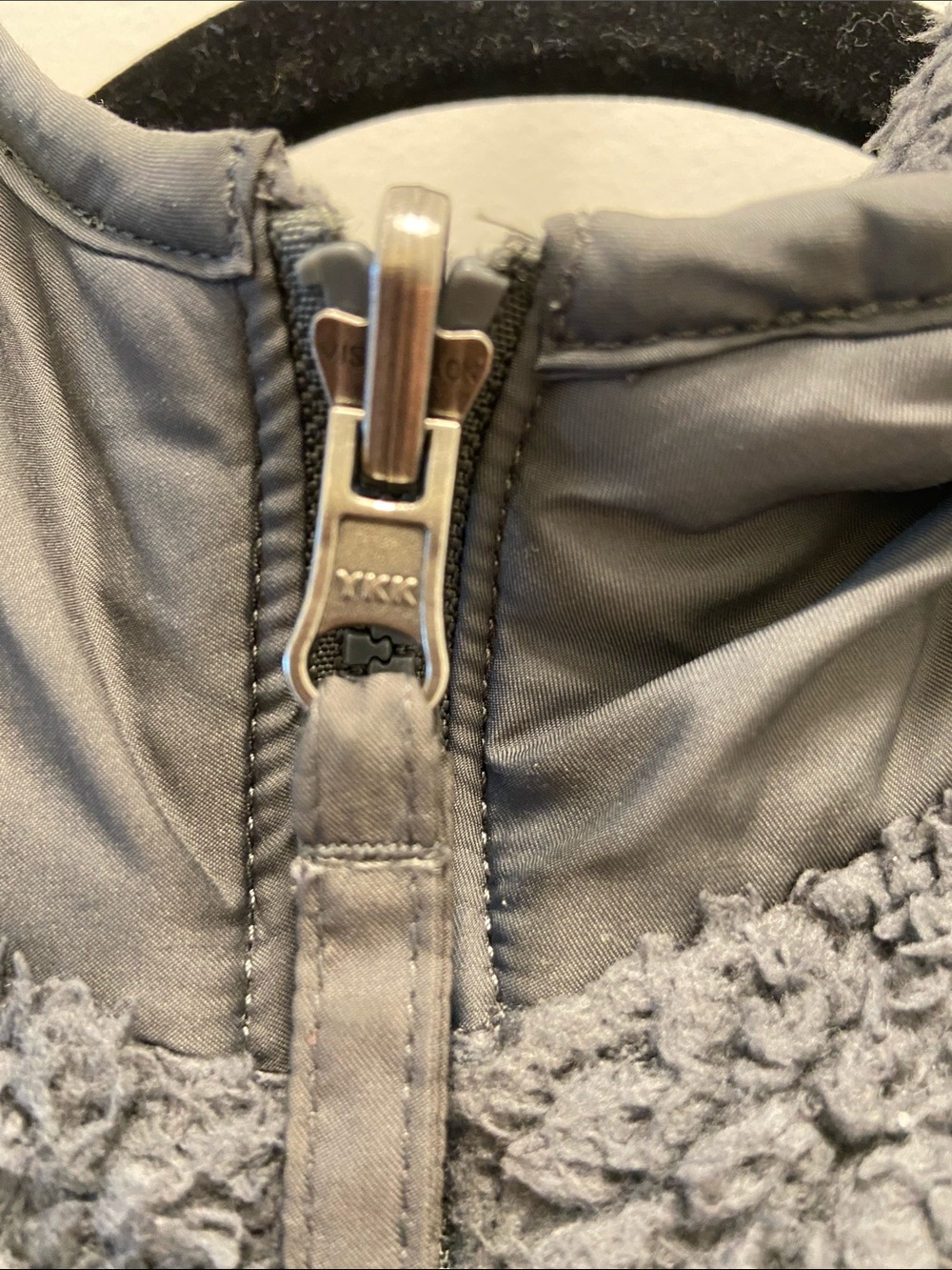 Patagonia LosGatos Reversible Charcoal Fleece Puffer Weather Resistant Vest 3791 - Picture 9 of 10